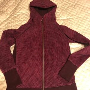 Lululemon Size 8 Scuba Hoodie wine/maroon